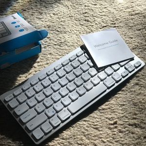 Wireless Bluetooth keyboard
